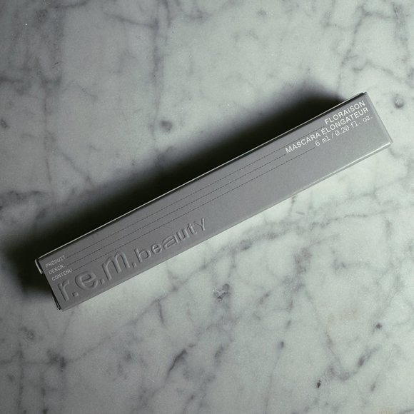 r.e.m. beauty Lengthening Mascara | Midnight Black | NEW MAKEUP - Picture 1 of 5